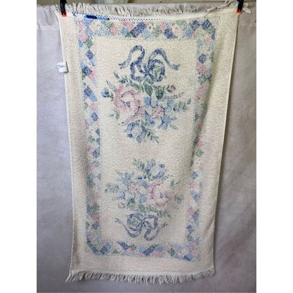 Vintage Bath Towel - Picture 4 of 5